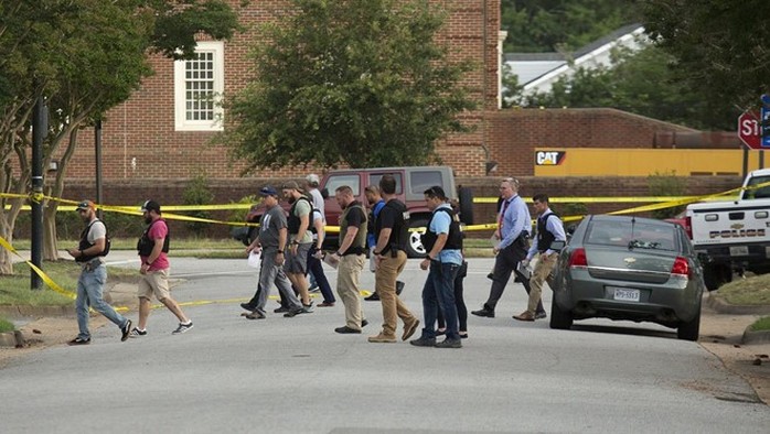 Mỹ: Nhân viên bất mãn xả súng khiến ít nhất 16 người thương vong - Ảnh 2.