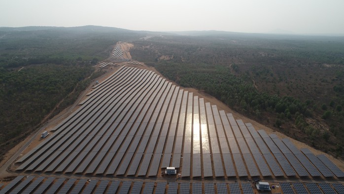 Vận hành nhà máy điện mặt trời công suất 40 MWP ở Mũi Né - Ảnh 1.
