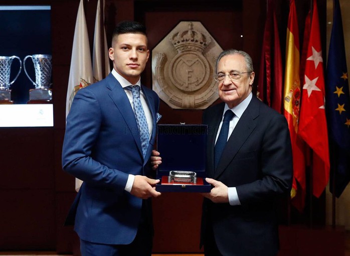 4.500 CĐV Real Madird phát sốt với lễ ra mắt Luka Jovic - Ảnh 2.