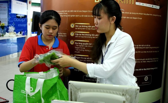 Gần 700 học sinh TP HCM trải nghiệm một ngày làm nhân viên siêu thị - Ảnh 4.
