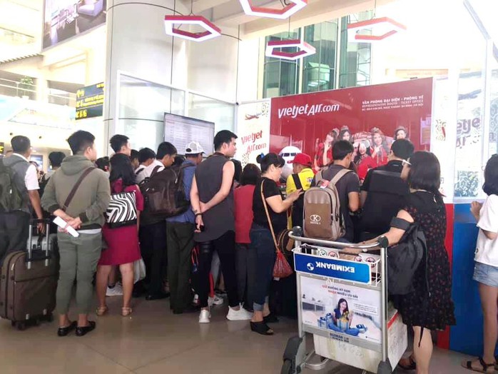 Cục Hàng không cử cán bộ vào TP HCM cùng Vietjet giải quyết tình trạng hoãn, hủy chuyến bay - Ảnh 1.