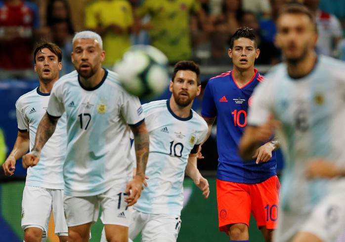 Đánh bại Messi, James Rodriguez tìm lại vị thế - Ảnh 3.