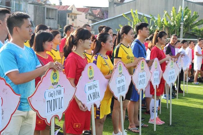 LĐLĐ TP Huế khai mạc giải bóng đá đoàn viên, người lao động  - Ảnh 1.