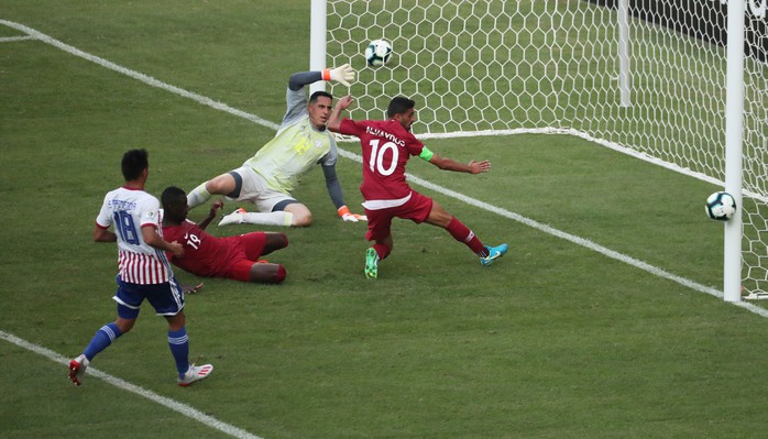 Clip: Ngược dòng cầm hòa Paraguay, Qatar gây sốc Copa America - Ảnh 4.