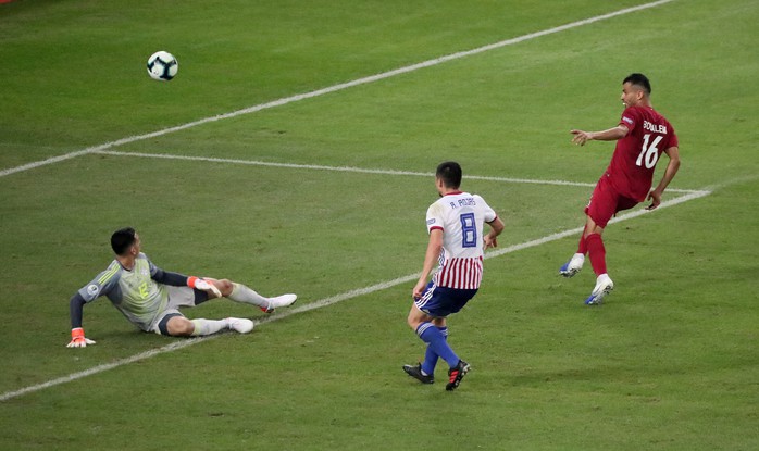 Clip: Ngược dòng cầm hòa Paraguay, Qatar gây sốc Copa America - Ảnh 7.