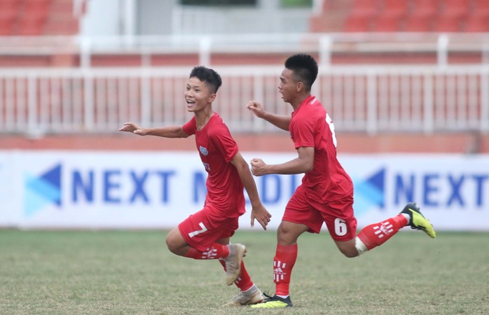 Em họ Công Phượng tỏa sáng vẫn không cứu được U15 HAGL - Ảnh 2.