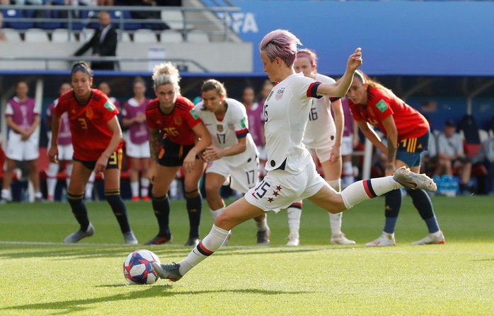 Hai quả penalty giúp Mỹ đánh bại Tây Ban Nha - Ảnh 3. Hai quả penalty giúp Mỹ đánh bại Tây Ban Nha - Ảnh 3.