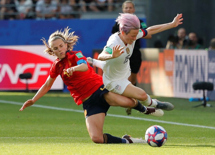 Hai quả penalty giúp Mỹ đánh bại Tây Ban Nha - Ảnh 1. Hai quả penalty giúp Mỹ đánh bại Tây Ban Nha - Ảnh 1.
