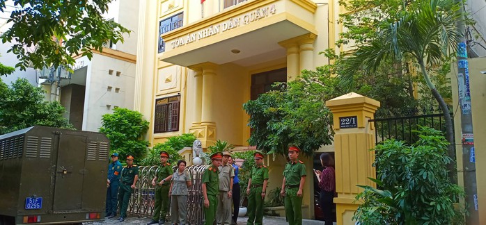 Xét xử ông Nguyễn Hữu Linh tội dâm ô: Tòa trả hồ sơ để điều tra bổ sung - Ảnh 3.