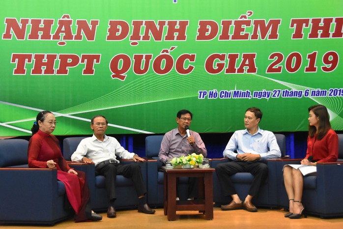 Thi THPT quốc gia 2019: Phổ điểm cao hơn, điểm chuẩn sẽ tăng - Ảnh 1.