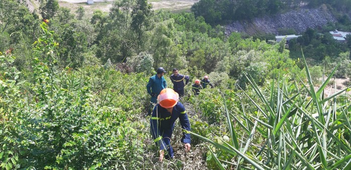 Đà Nẵng: Cháy lớn suốt 5 giờ khiến 3 hecta rừng bị thiêu rụi - Ảnh 1.