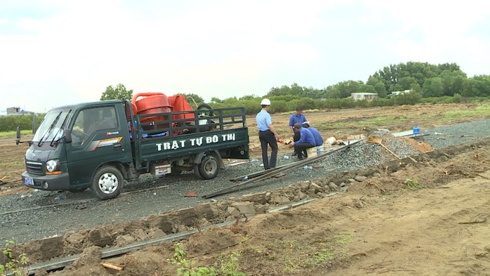 Tự ý san ủi 1,5ha đất nông nghiệp để phân lô - Ảnh 1.