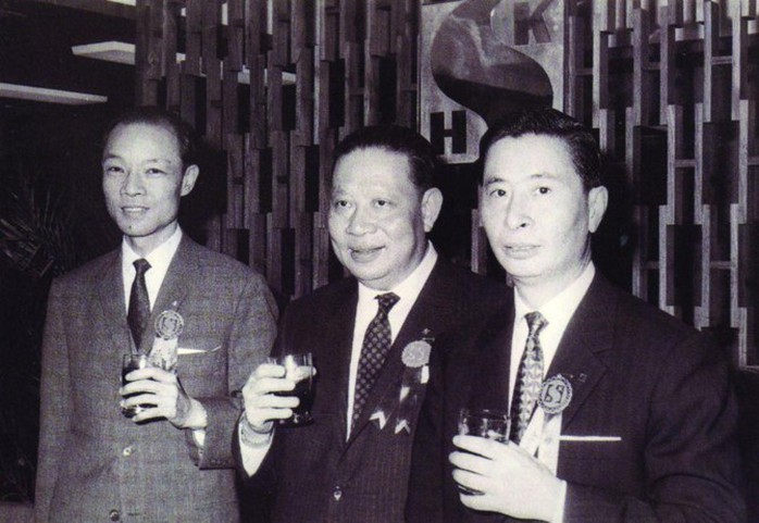 Ông trùm nhà đất trở thành người giàu nhất Hong Kong vào ngày nghỉ hưu - Ảnh 3. Ông trùm nhà đất trở thành người giàu nhất Hong Kong vào ngày nghỉ hưu - Ảnh 3.