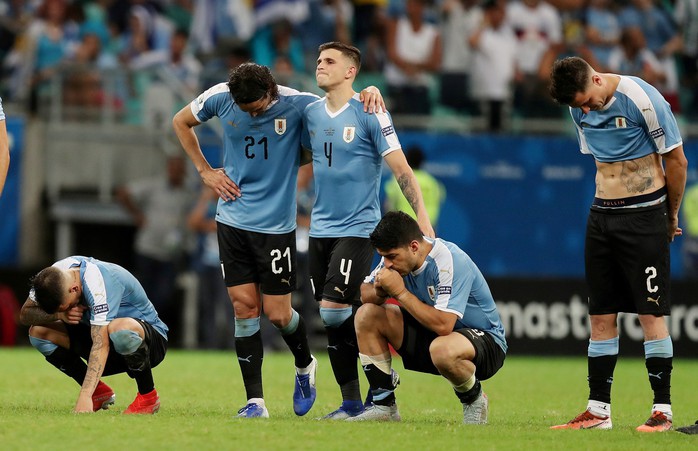 Suarez đá hỏng 11 m, Uruguay thua sốc Peru ở Copa America - Ảnh 8.