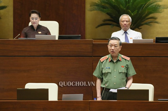 Bộ trưởng Công an Tô Lâm trả lời chất vấn của đại biểu Lưu Bình Nhưỡng - Ảnh 2.