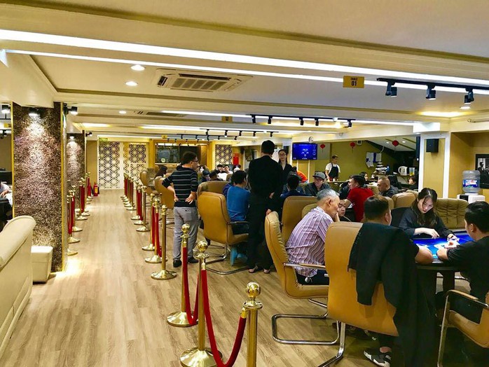 Bắt ông chủ CLB Poker ở Hà Nội về hành vi tổ chức đánh bạc - Ảnh 1.
