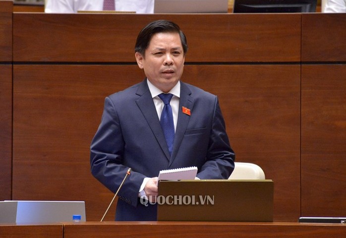 ĐB Lưu Bình Nhưỡng tranh luận với Bộ trưởng Nguyễn Văn Thể về lôi kéo nhân lực hàng không - Ảnh 1.