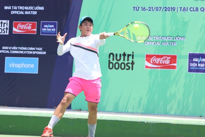 Tài năng trẻ Việt Nam tỏa sáng ngày khai mạc ITF World Tennis Tour Juniors 2019 - Ảnh 1.