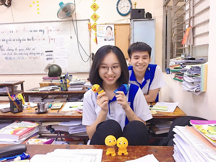 Một lớp học tại TP HCM có 16/49 học sinh đạt trên 27 điểm - Ảnh 1. Một lớp học tại TP HCM có 16/49 học sinh đạt trên 27 điểm - Ảnh 1.