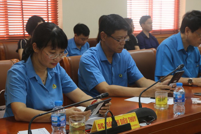 Tổng LĐLĐ Việt Nam tổ chức hội nghị không phát tài liệu bằng giấy - Ảnh 10.