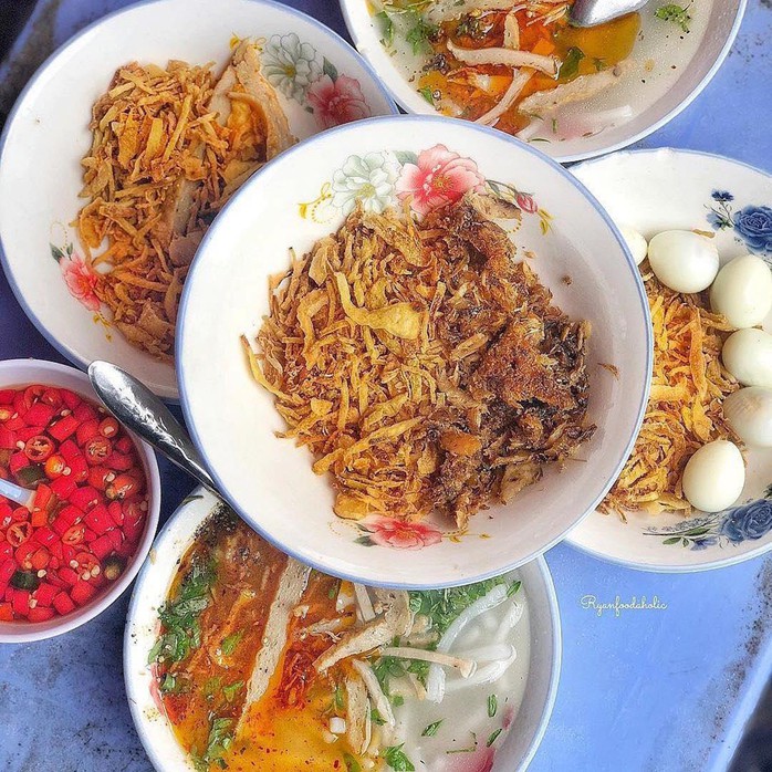 Bánh tráng cuốn thịt heo và 5 món ăn không thể bỏ lỡ ở Đà Nẵng - Ảnh 12.