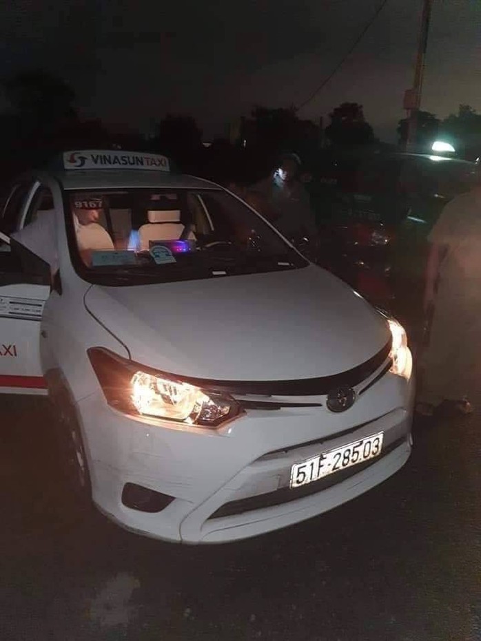 Hai đối tượng sát hại tài xế taxi Vinasun bị tóm gọn sau 20 giờ  lẩn trốn - Ảnh 1.