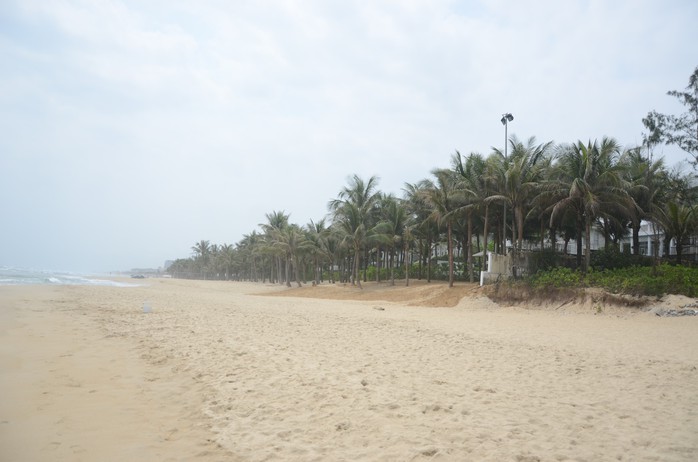 Đà Nẵng phát hiện 14  khu nghỉ dưỡng lấn vệt công cộng ven biển - Ảnh 1.