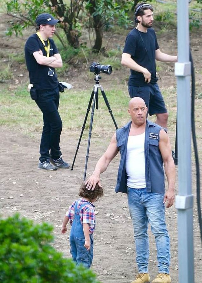 Tài tử Vin Diesel khóc khi diễn viên đóng thế gặp nạn - Ảnh 1.