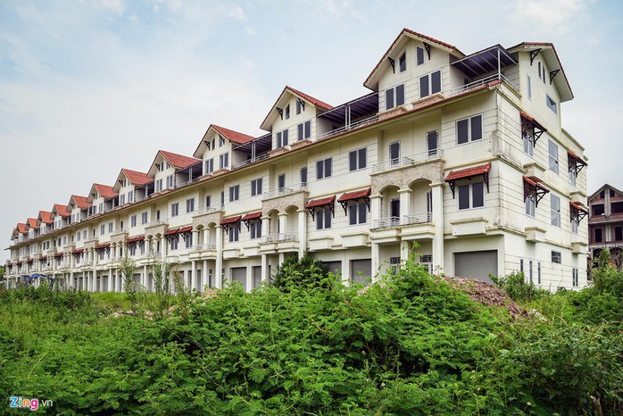 Hàng trăm căn biệt thự hiện đại kiểu Pháp bị bỏ hoang 12 năm - Ảnh 16.