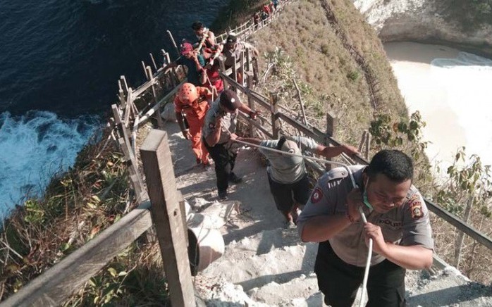 Một du khách Việt Nam bị sóng lớn cuốn trôi ở đảo Bali - Ảnh 1.