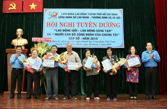 Tuyên dương Lao động giỏi, sáng tạo - Ảnh 1.