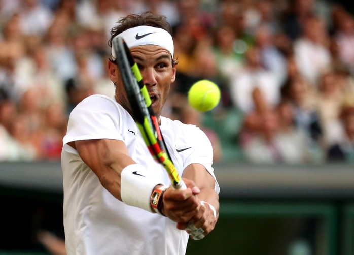 Clip Nadal bật cười vì cú giao bóng quái của Kyrgios - Ảnh 6.