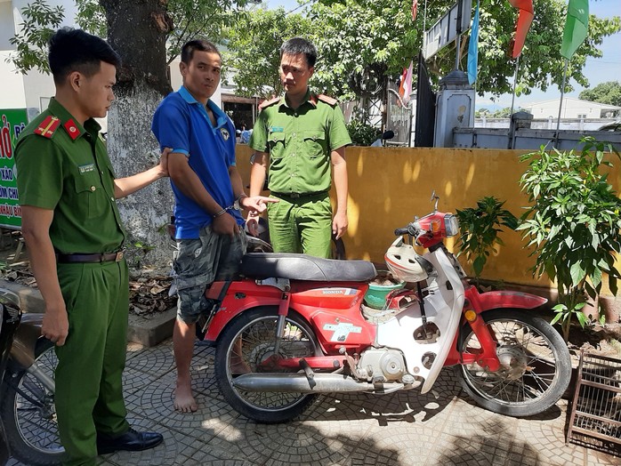 Trộm xe gắn máy để đi trộm bò - Ảnh 1.