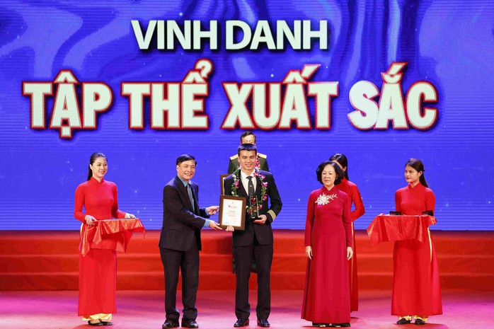 Tỉ lệ phi công người Việt tăng gấp đôi sau 10 năm - Ảnh 1.