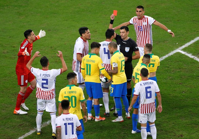Tiết lộ sốc về trọng tài bắt chính chung kết Copa America 2019 - Ảnh 4.