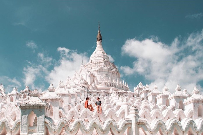 Những ngôi đền, chùa dát vàng, đính kim cương ở Myanmar - Ảnh 7.