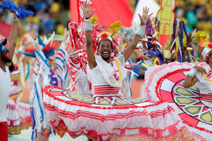 Thẻ đỏ, phạt đền, Brazil giành hết vinh quang Copa America - Ảnh 1.