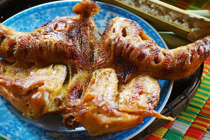 Gà nướng, cơm lam - đặc sản dân dã của núi rừng Tây Nguyên - Ảnh 11. Gà nướng, cơm lam - đặc sản dân dã của núi rừng Tây Nguyên - Ảnh 11.