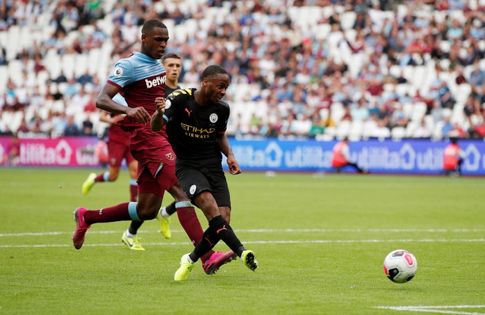 Sterling lập hat-trick, Man City vùi dập West Ham 5-0 - Ảnh 1.