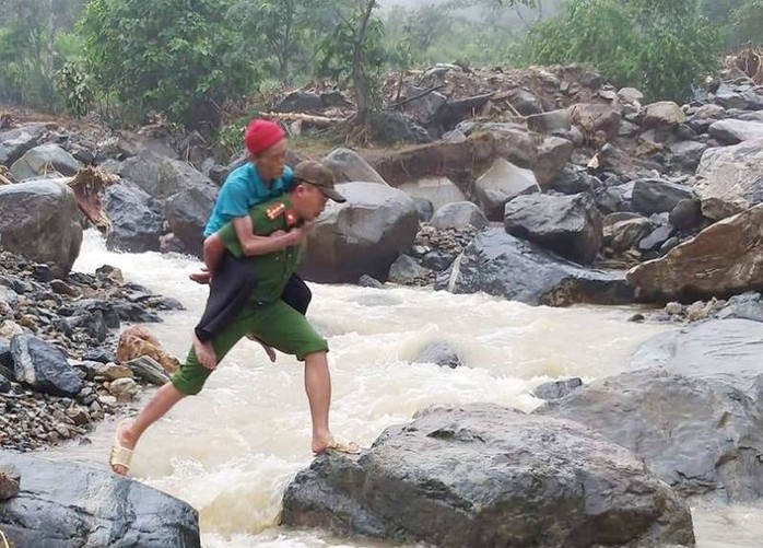 Công an tỉnh Thanh Hóa không tổ chức lễ kỷ niệm ngày truyền thống Công an nhân dân - Ảnh 2.