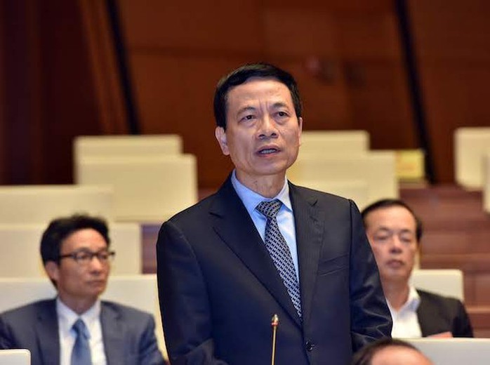 Bộ trưởng Nguyễn Mạnh Hùng nói về đấu tranh với các trang mạng nước ngoài - Ảnh 1.
