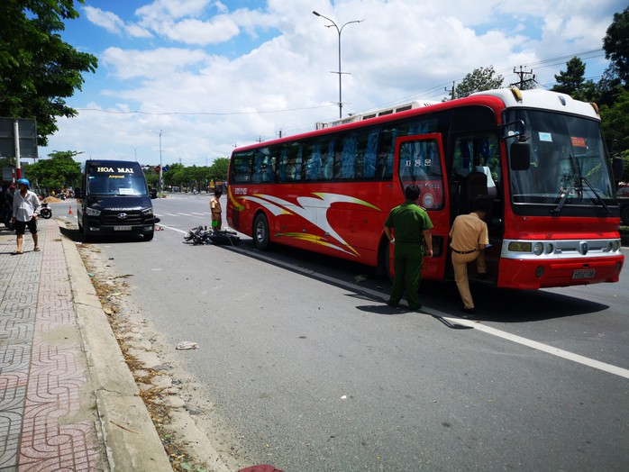 Cháu bé 11 tuổi bị xe khách cán qua người, tử vong tại chỗ trên Quốc lộ 51 - Ảnh 2.