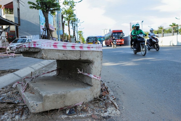 Những “chiếc bẫy” chết người rình rập trên đường Phạm Văn Đồng - Ảnh 7.