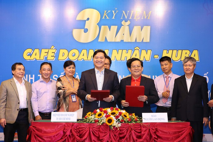 Báo Người Lao Động hợp tác toàn diện với Hiệp hội Doanh nghiệp TP HCM - Ảnh 1.