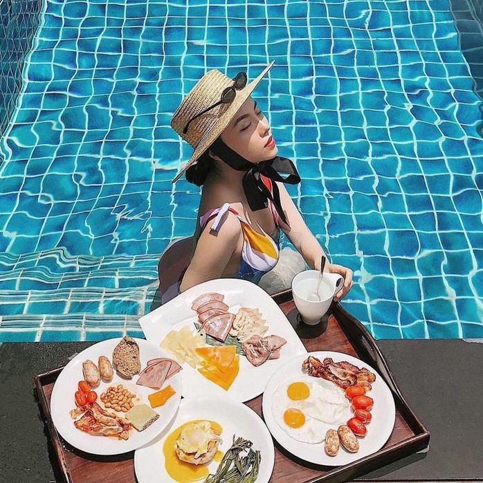 Huế xuất hiện dòng sông lười sát biển hút hội sang chảnh - Ảnh 14.