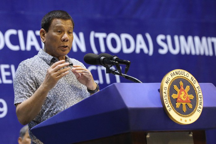 Ông Duterte: Tàu nước ngoài muốn đi qua lãnh hải Philippines phải xin phép - Ảnh 1.