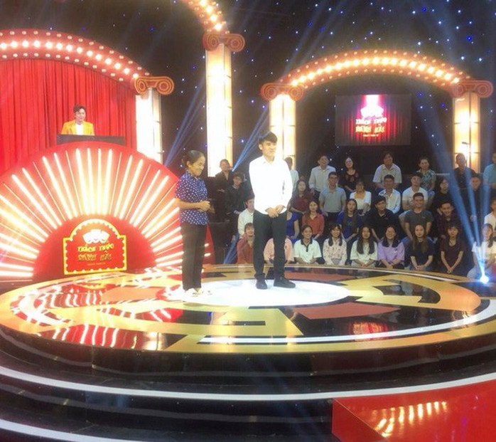 Tranh cãi việc bà Tân Vlog tham gia gameshow hài - Ảnh 2.