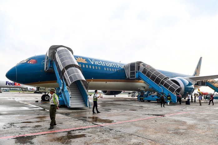 Chuyến bay thương mại đầu tiên của siêu máy bay lớn nhất Việt Nam có gì lạ? - Ảnh 3.
