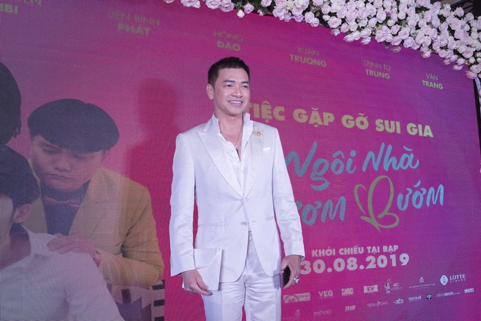Liên Bỉnh Phát bất ngờ hát hỏi cưới Hoàng Yến Chibi - Ảnh 8. Liên Bỉnh Phát bất ngờ hát hỏi cưới Hoàng Yến kèo nhà cái tỷ lệ cá cược - Ảnh 8.