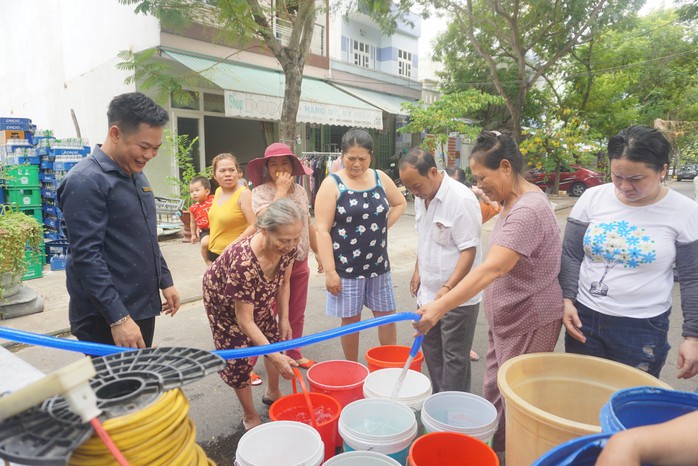 Thủy điện xả nước, Đà Nẵng không hết khát - Ảnh 1.